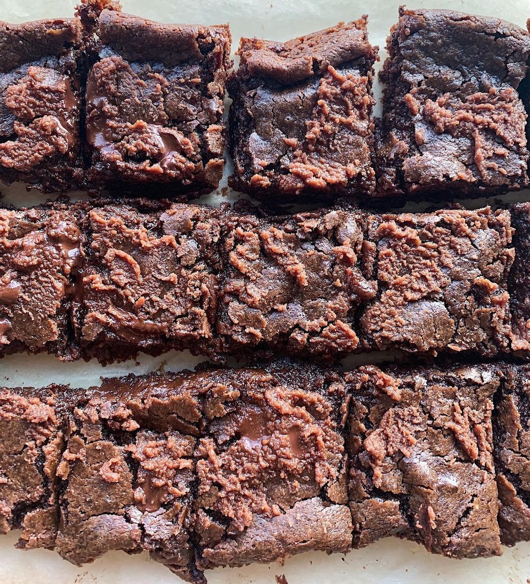 Soft and Melty Flourless Peppermint Brownies
