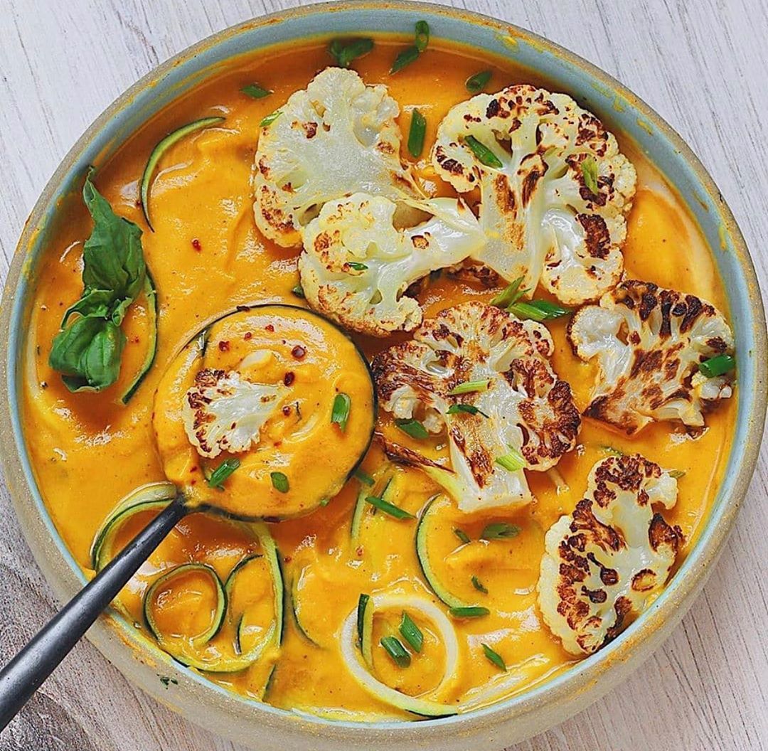 Roasted Cauliflower and Curry Soup