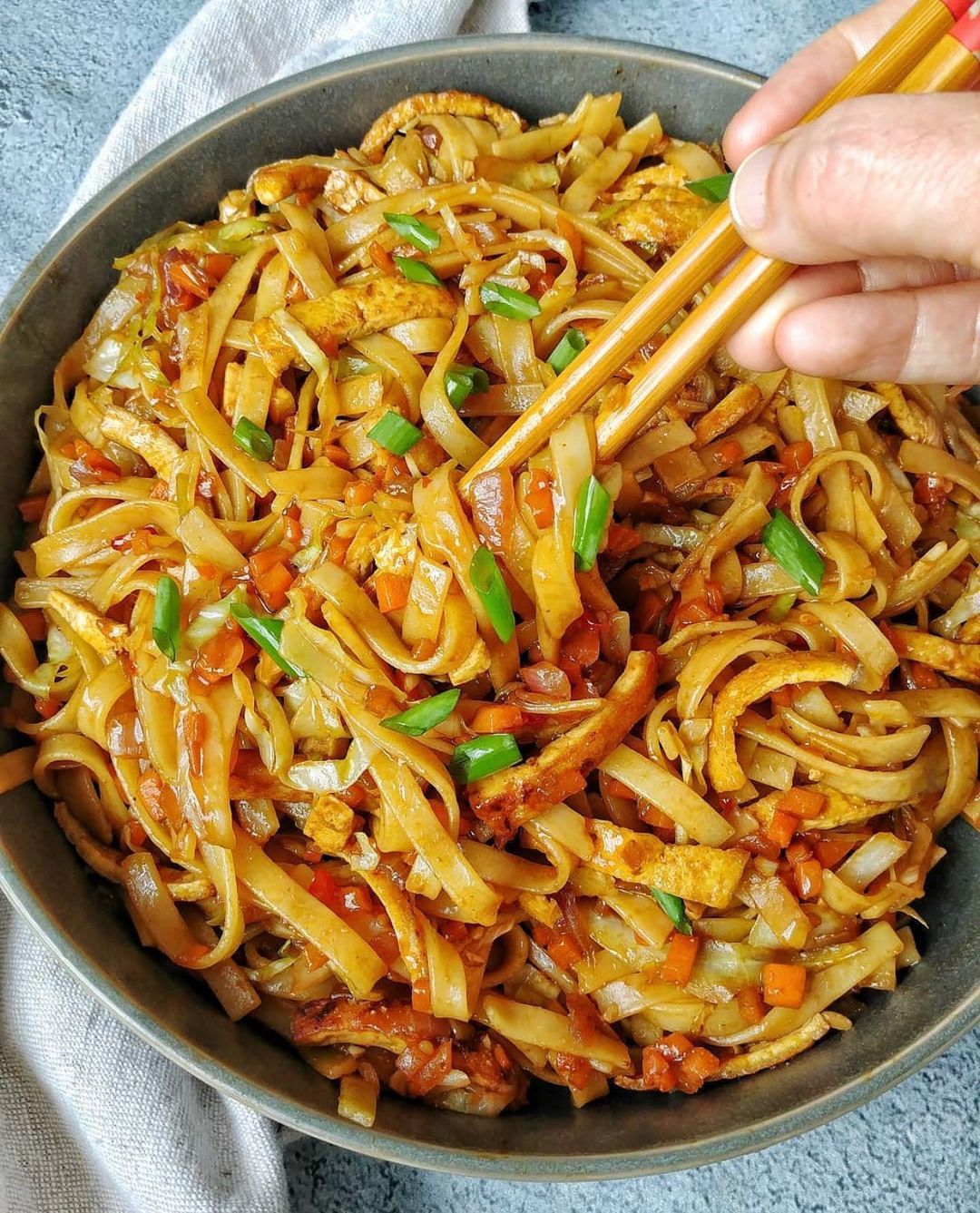 Noodles with Vegetables and Crispy Tofu