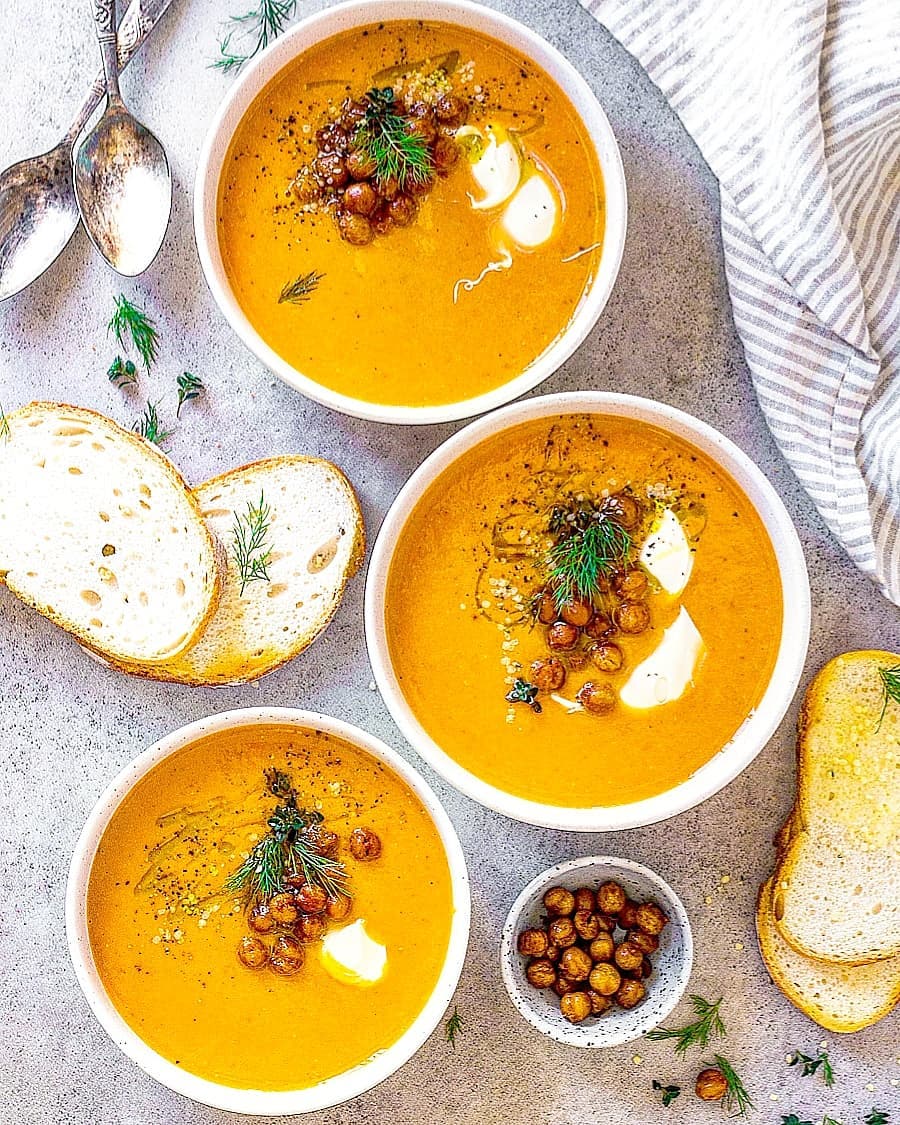 Indian Tomato Soup with Lentils and Capsicum
