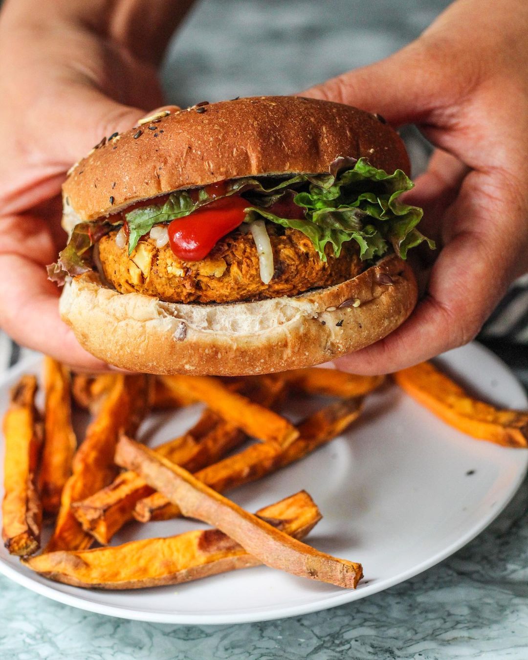 Garlic Chili Chickpea Burgers
