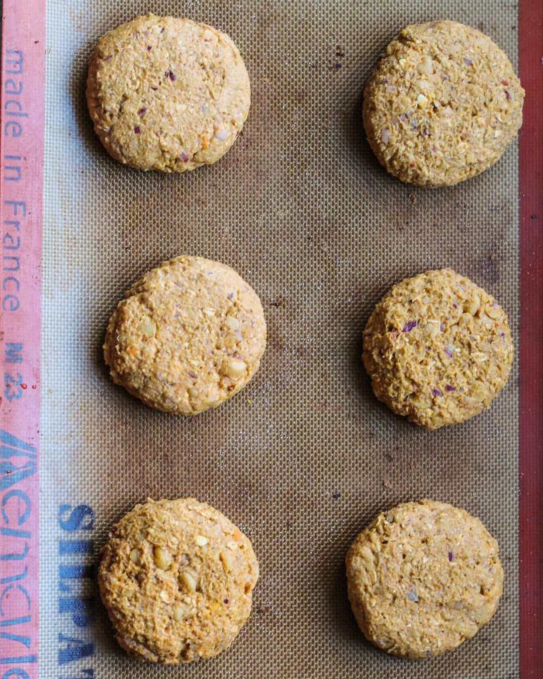 Garlic Chili Chickpea Burgers