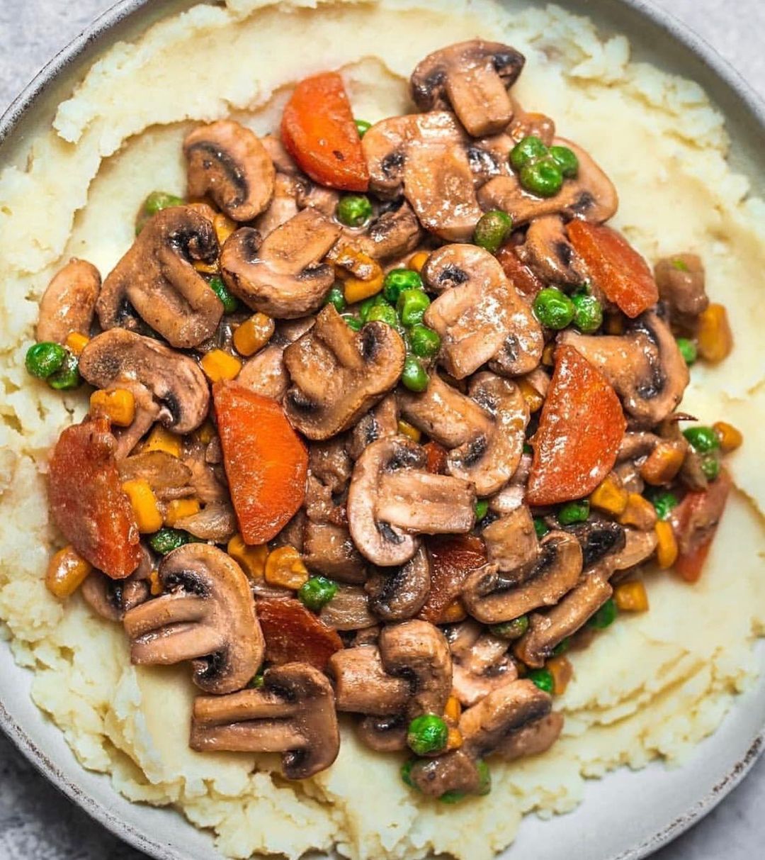 Easy Mushroom Stroganoff