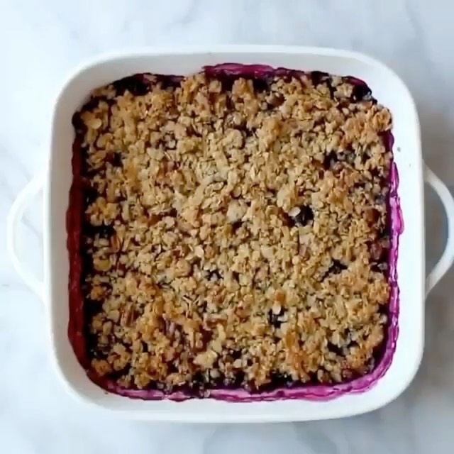 Blueberry Crisp with Oats and Pecans