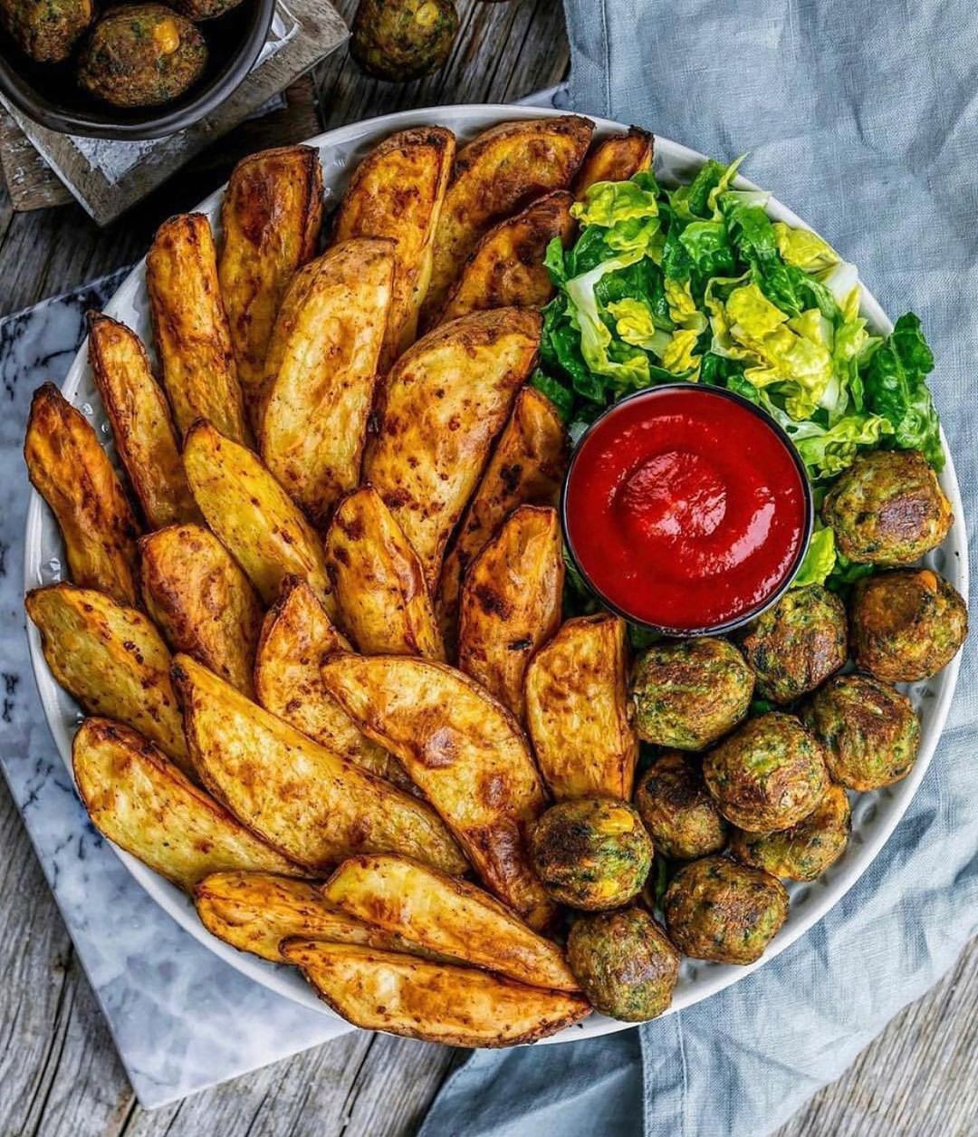Ultra Crispy Baked Coconut Oil Potato Wedges