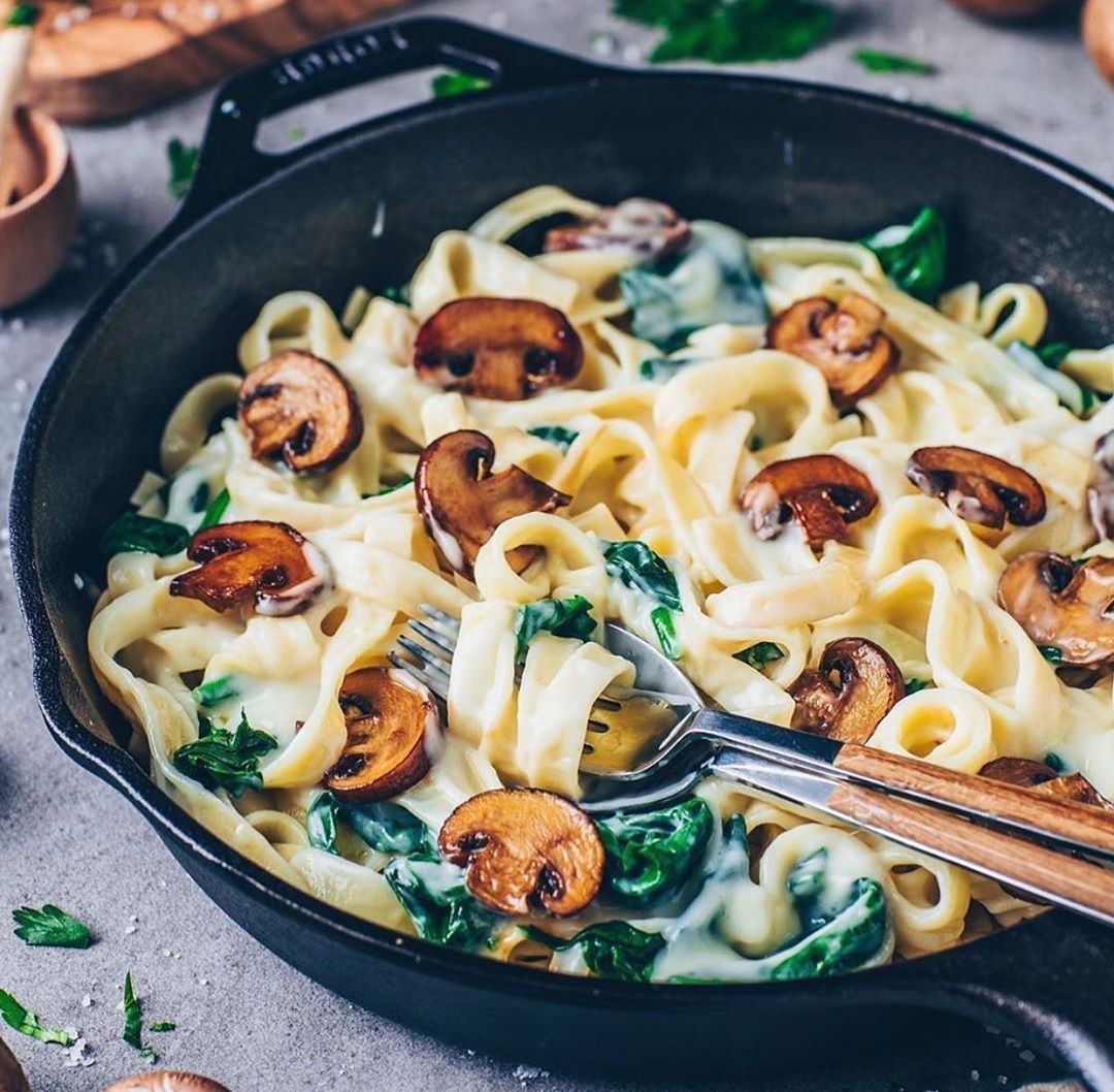 Vegan Cauliflower Alfredo Pasta Sauce