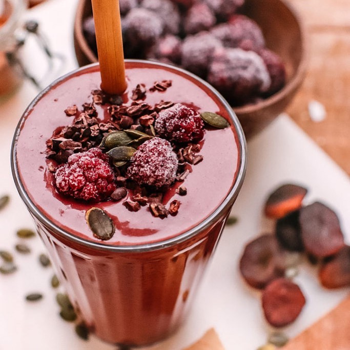 Blackberry and Cacao Fibre Boosting Smoothie