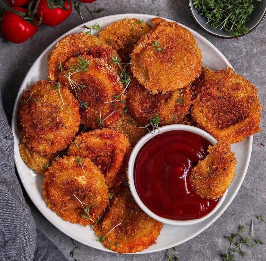 Crispy Fried Ravioli with Tomato Dip
