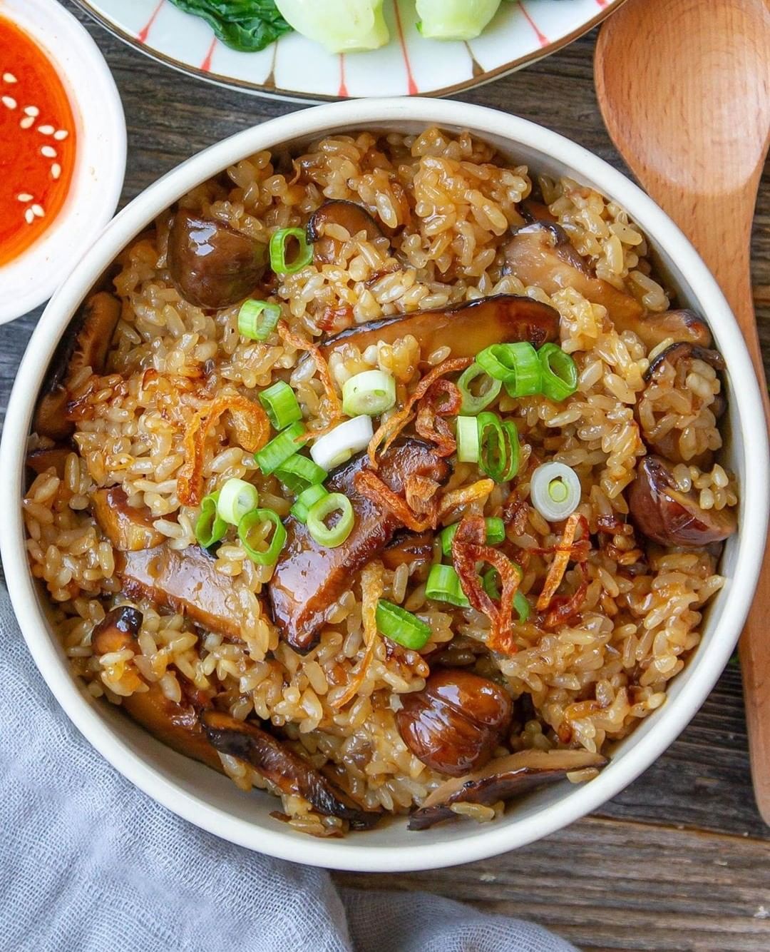 Delightful Chestnut Mushrooms Sticky Rice Bowl