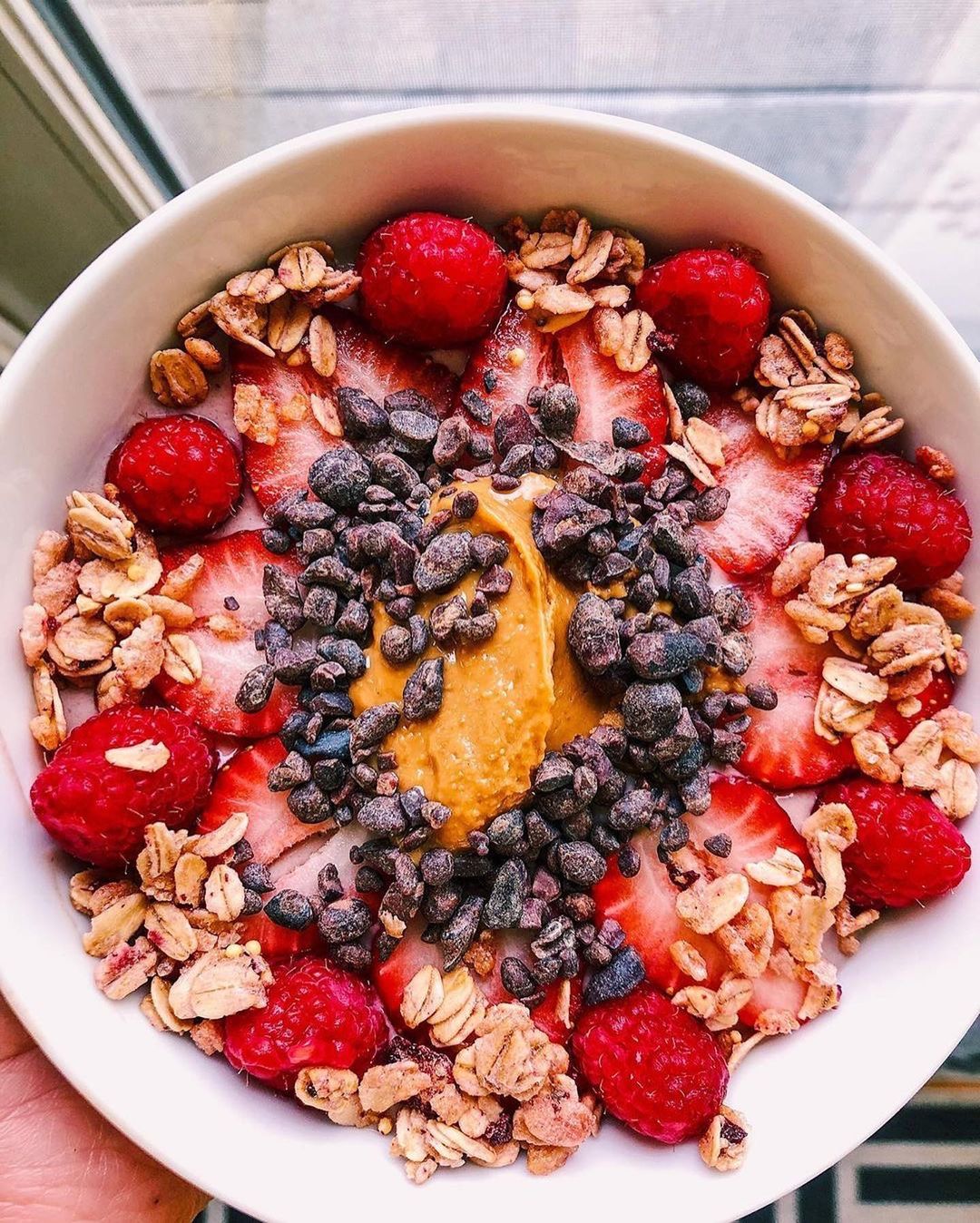 Beauty Raspberry Smoothie Bowl