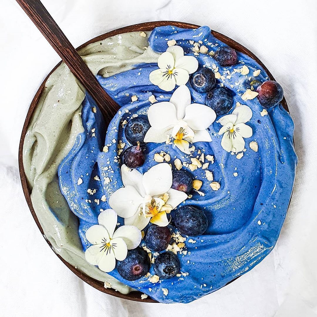 Banana Mango Nicecream with Spirulina