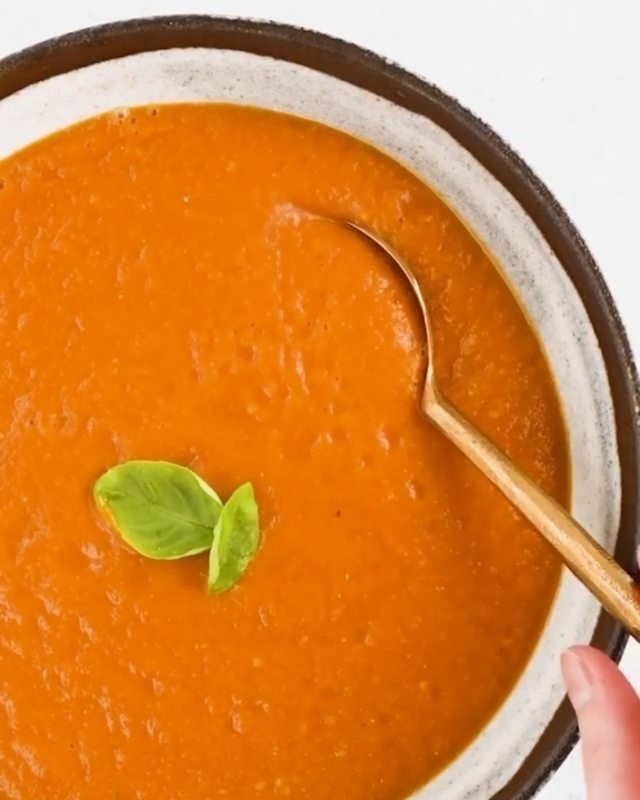 Roasted Tomato and Bell Pepper Soup