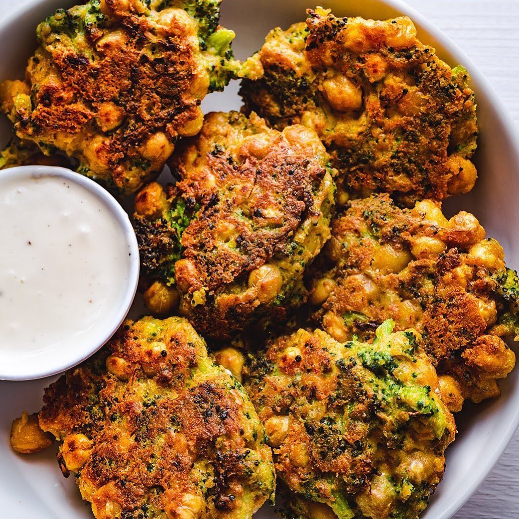 Cheezy Chickpea Broccoli Fritters