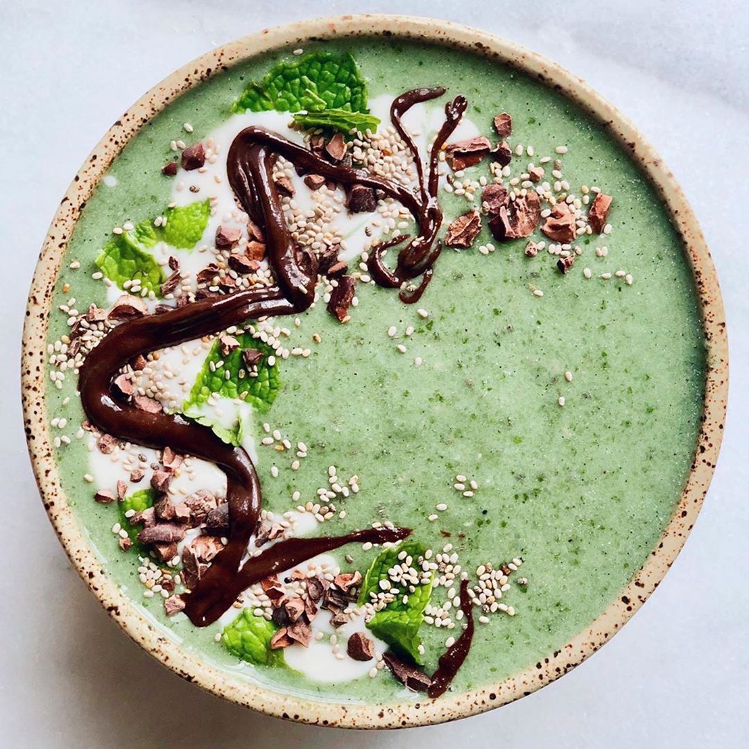 Thin Mint Beauty Boosting Smoothie Bowl