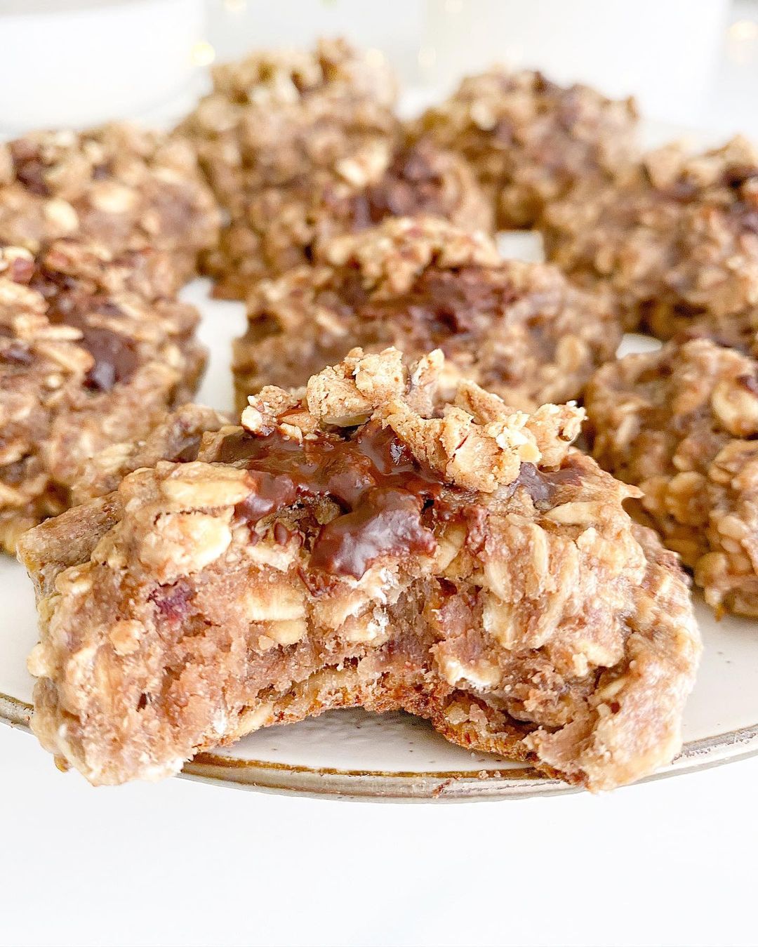 Banana Cashew Oat Cookies