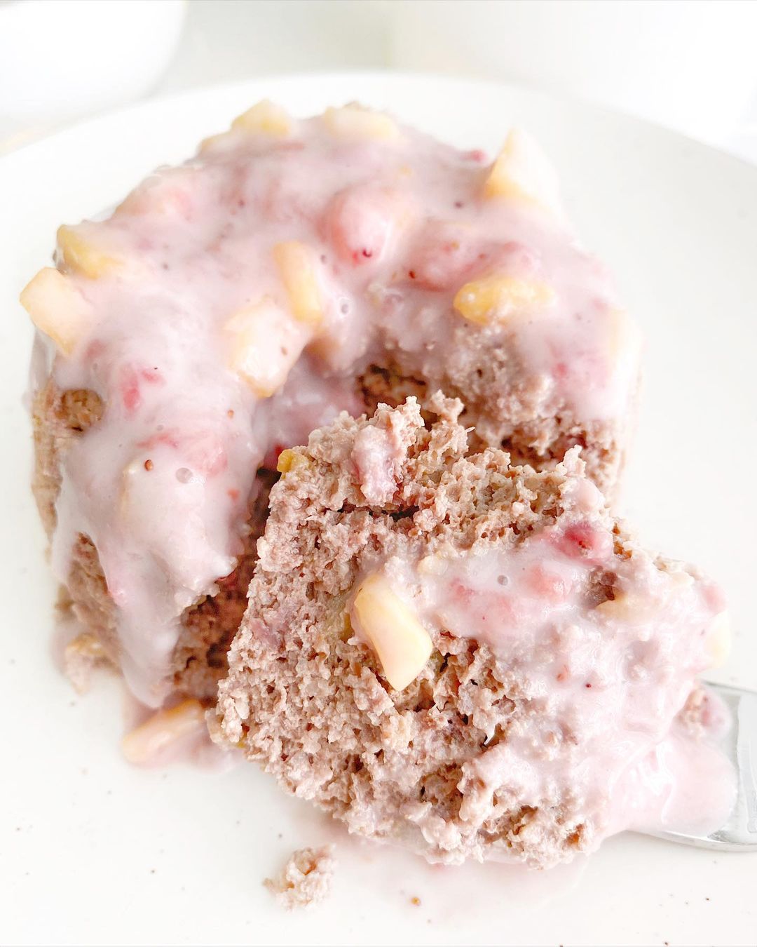 Easy Strawberry Peach Mug Cake
