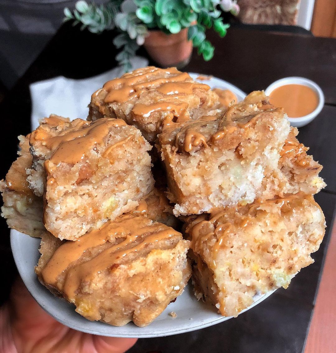 5 Ingredient Vegan Banana Snack Cake
