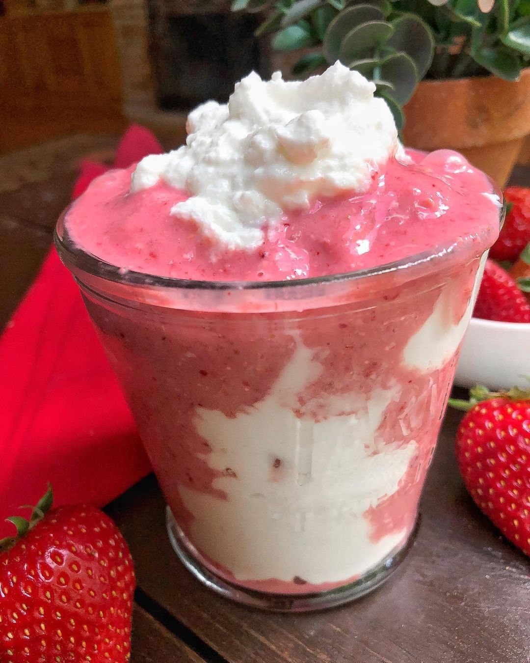 Strawberries and Cream Smoothie Blend