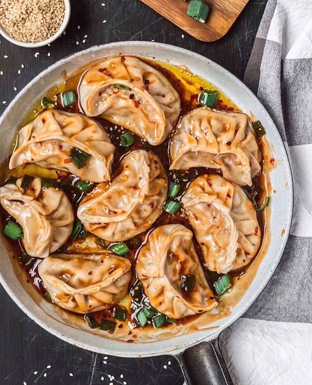Maxi Dumplings W/spicy-Ragout Filling
