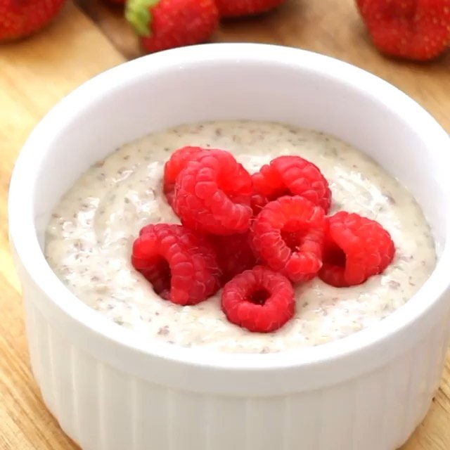 Vegan Budwig Cream with Banana and Seeds