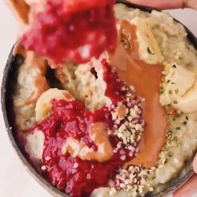 Quick and Easy Creamy Oatmeal