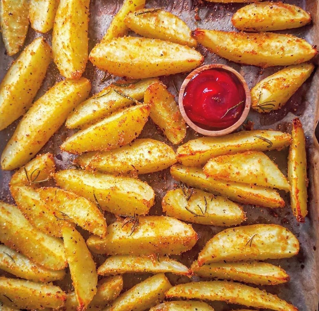 Crispy Baked Potato Wedges