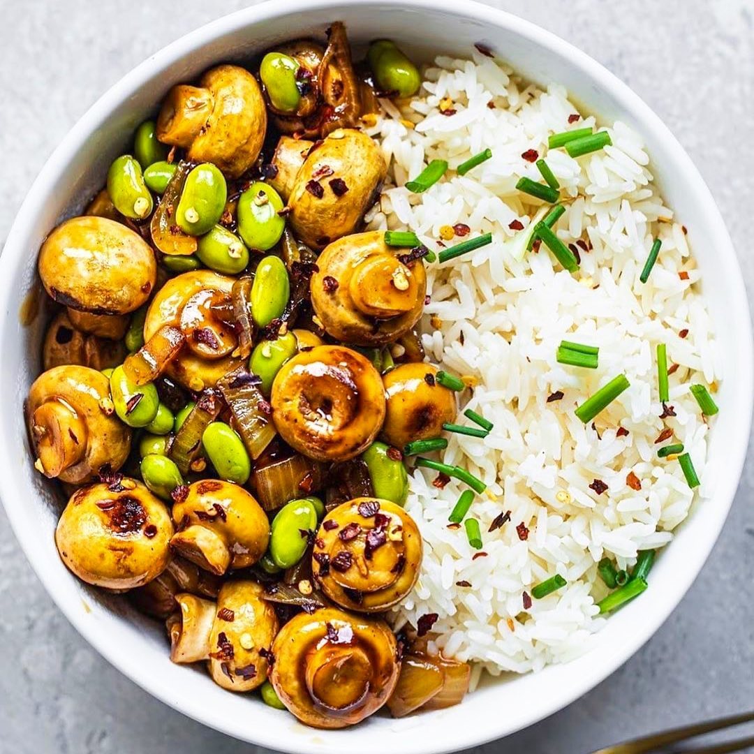 Simple Vegan Balsamic Glazed Mushrooms