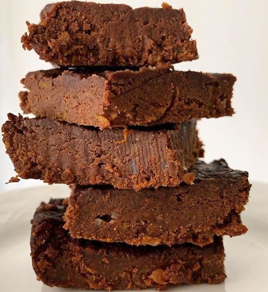 Healthy Fudgey Chocolate Chunk Brownies