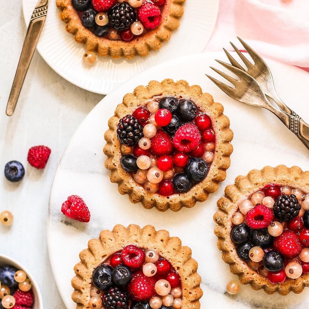 Vegan Berry Tarts with Spelt Flour Base