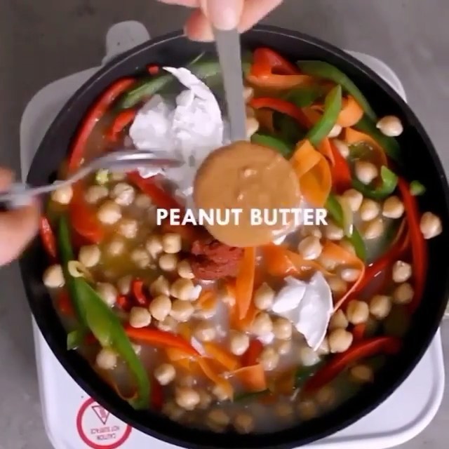 Vegan Thai Red Curry with Chickpeas and Vegetables