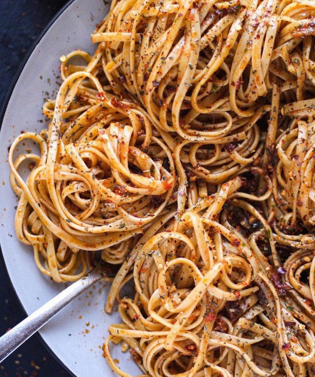 Linguine with Sun-Dried Tomato-Spinach Pesto