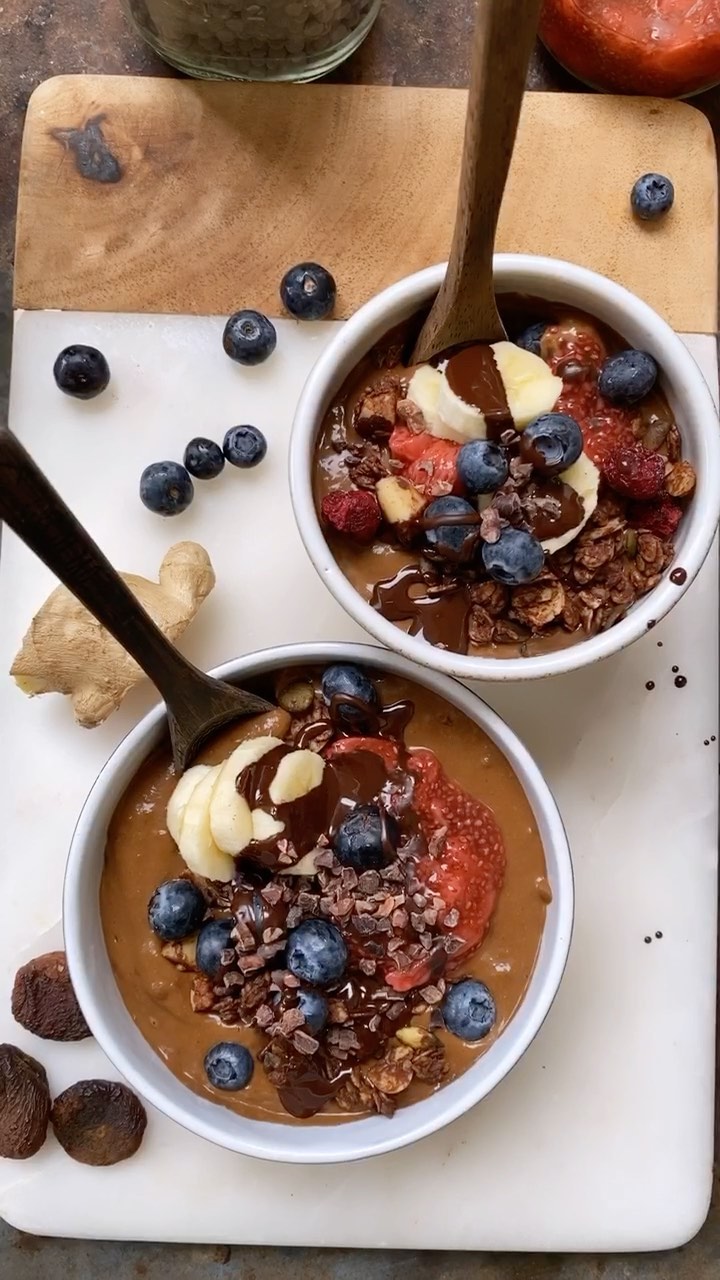 Chocolate and Ginger Smoothie Bowls