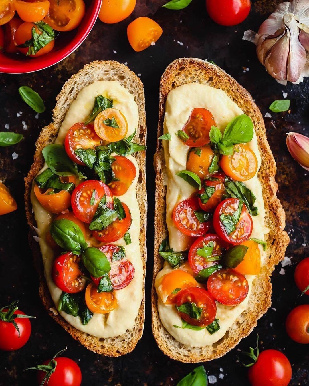 Quick Hummus and Tomato Bruschetta Lunch