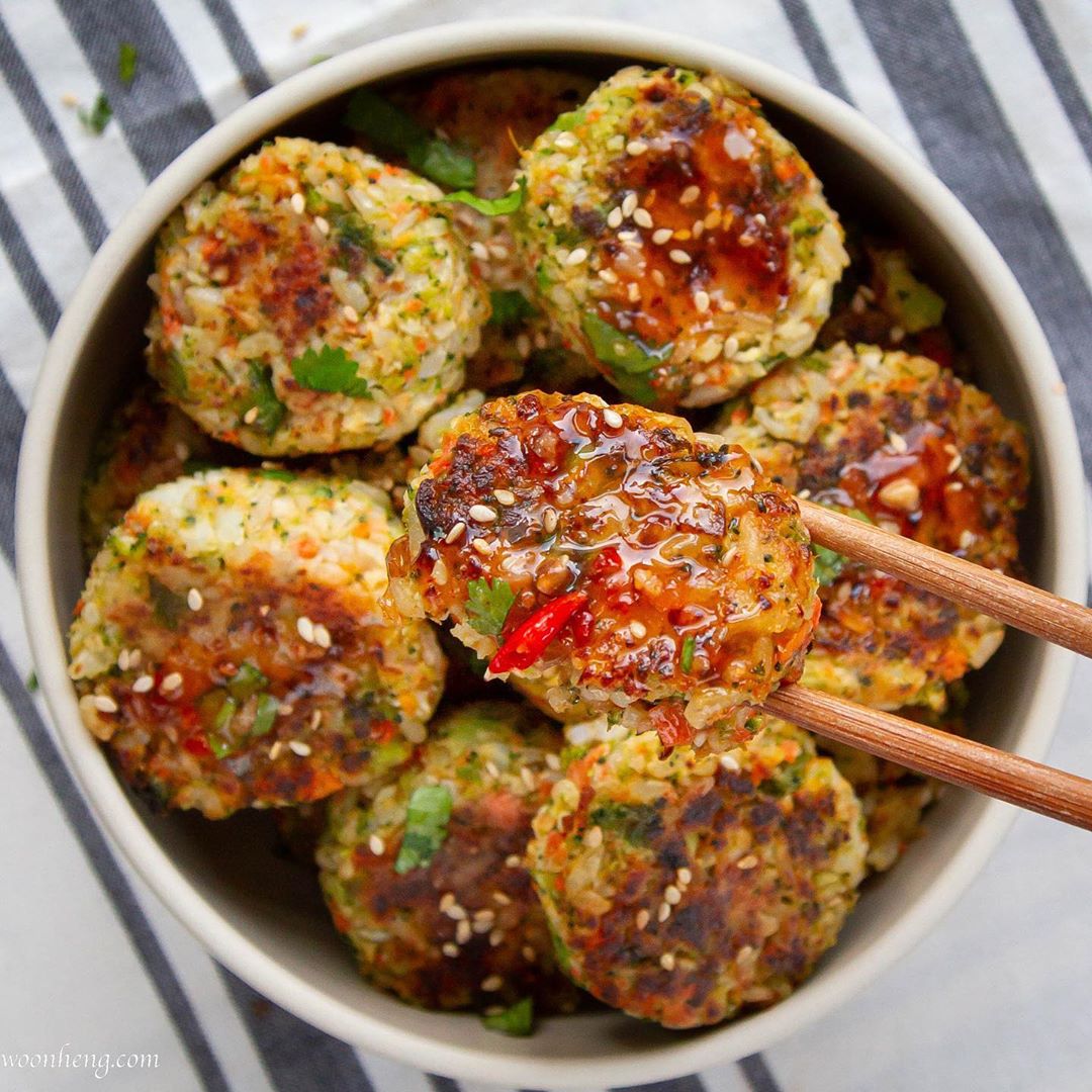 Broccoli and Cauliflower Bites with Thai Sweet Chili Sauce
