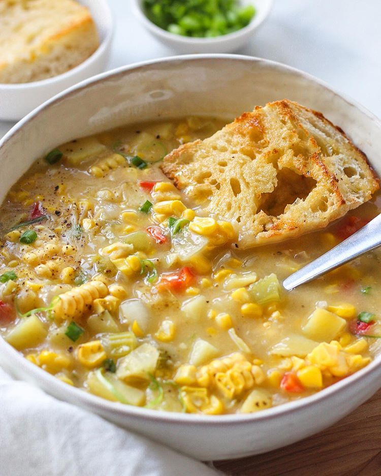 1-Pot Vegan Corn Chowder