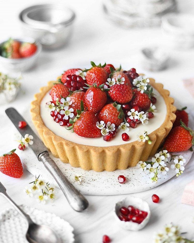 Vegan Creamy Strawberry Yogurt Tart