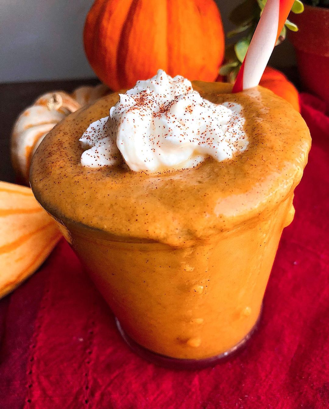 Creamy Pumpkin Pie Smoothie for Breakfast