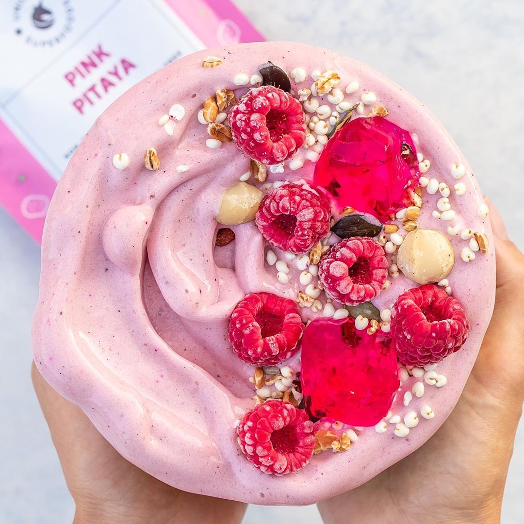 Healthy Strawberry Pitaya Smoothie Drink