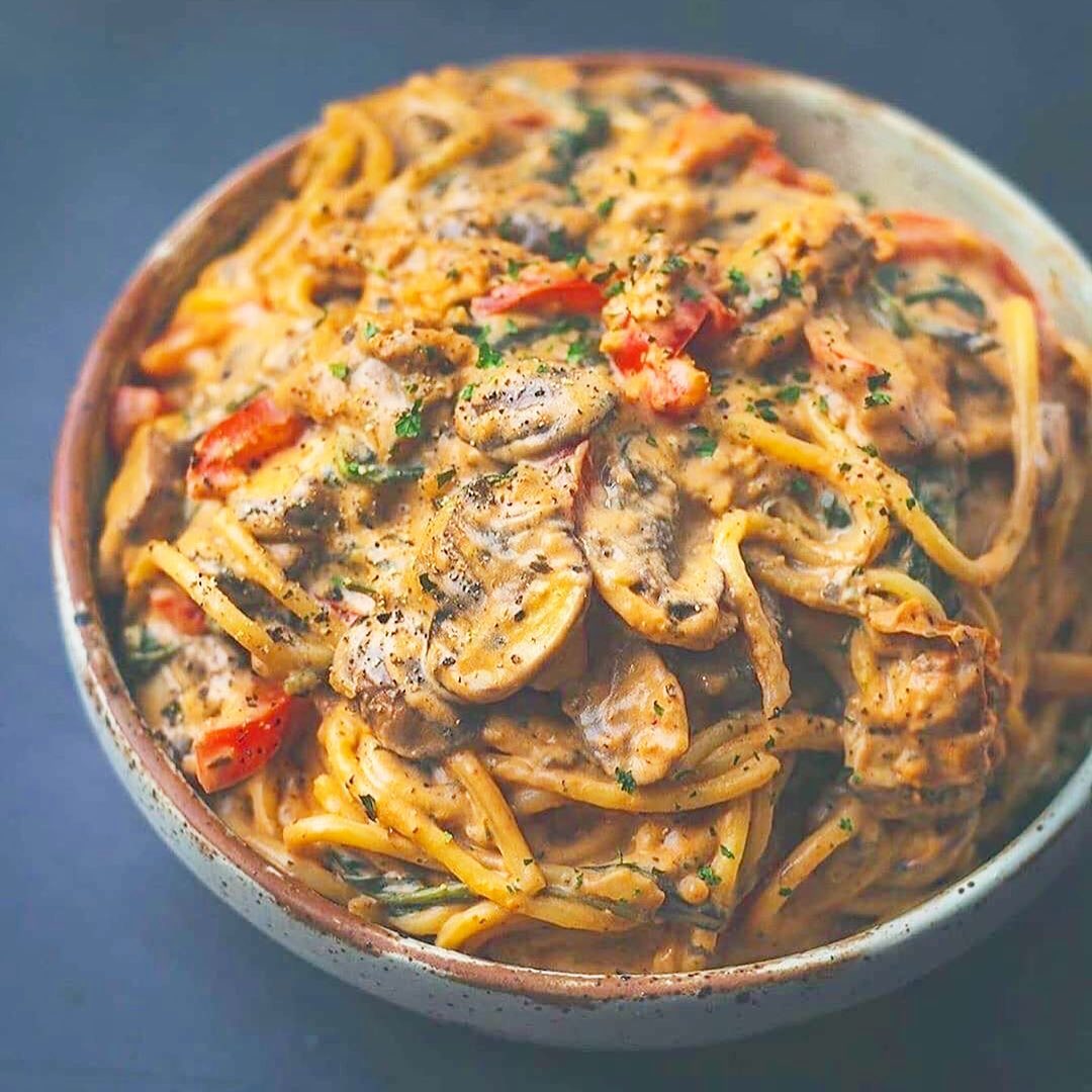 Spaghetti with Mushroom and Red Pepper Rosé Sauce