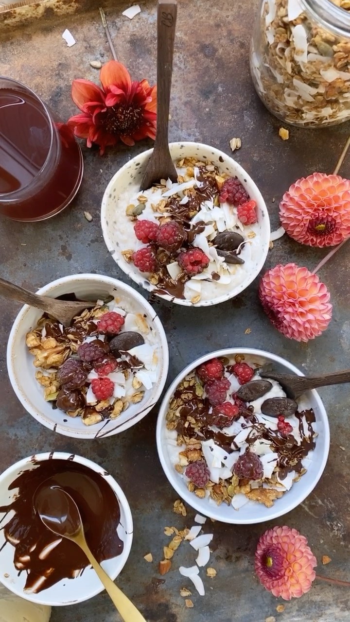 Creamy Cashew Butter Porridge with Raspberries