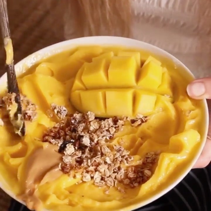 Homemade Vegan Mango Sorbet with Coconut