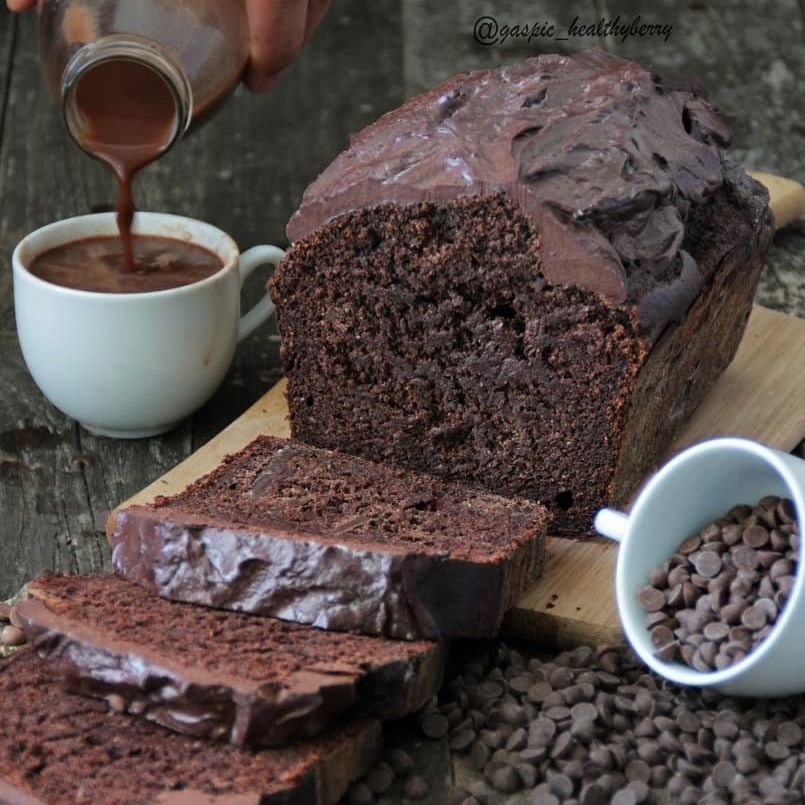 Flourless Triple Chocolate Cake