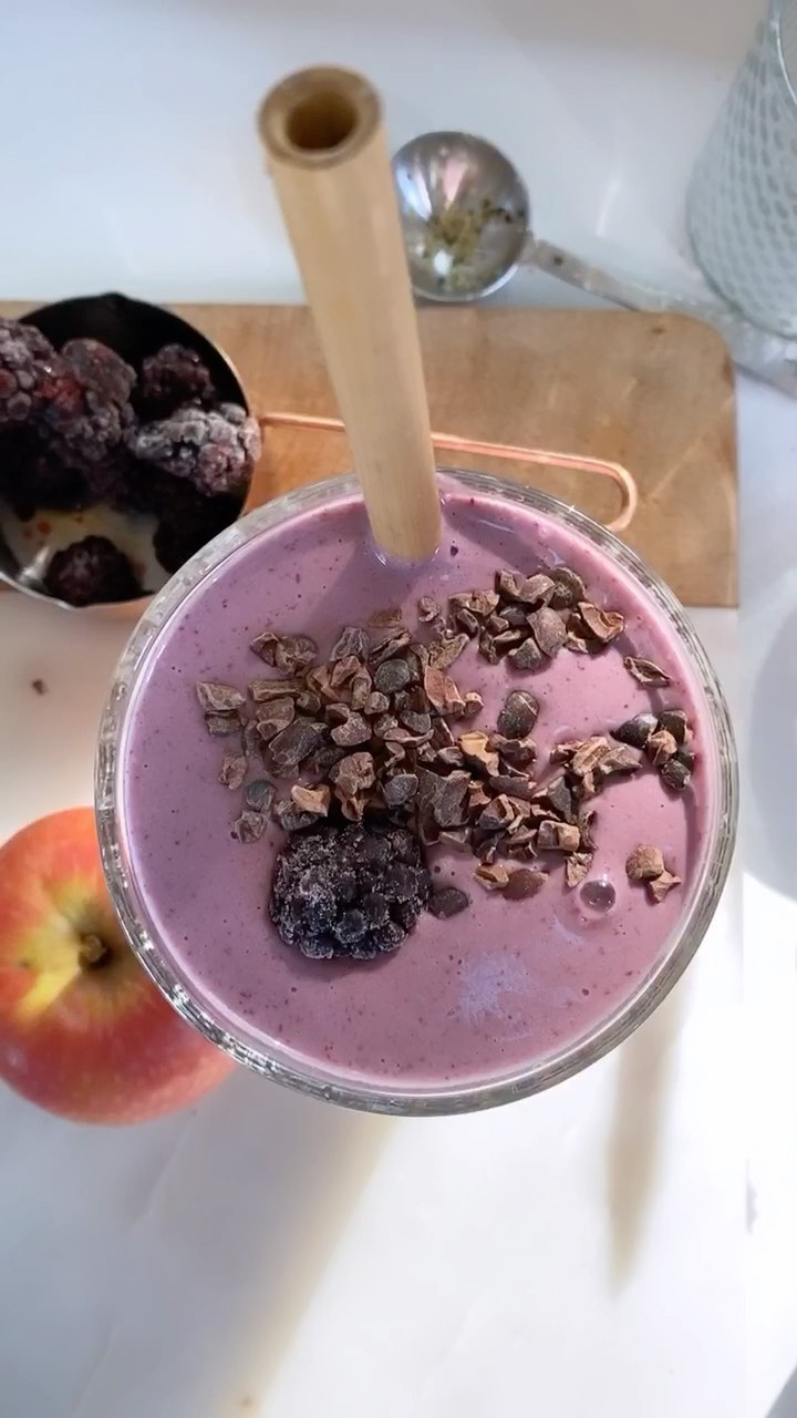 Blackberry and Apple Smoothie with Post-Run Energy