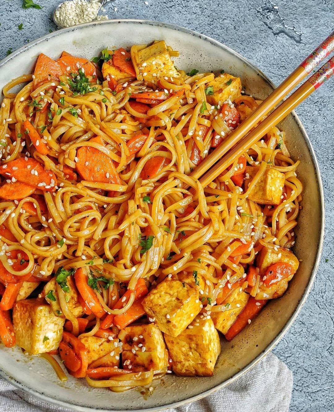 Stir Fry Noodles with Carrots and Tofu