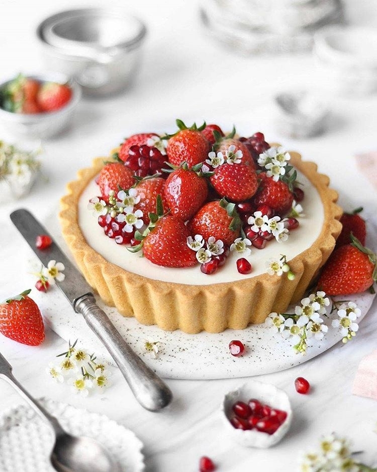 Vegan Creamy Strawberry Yogurt Tart