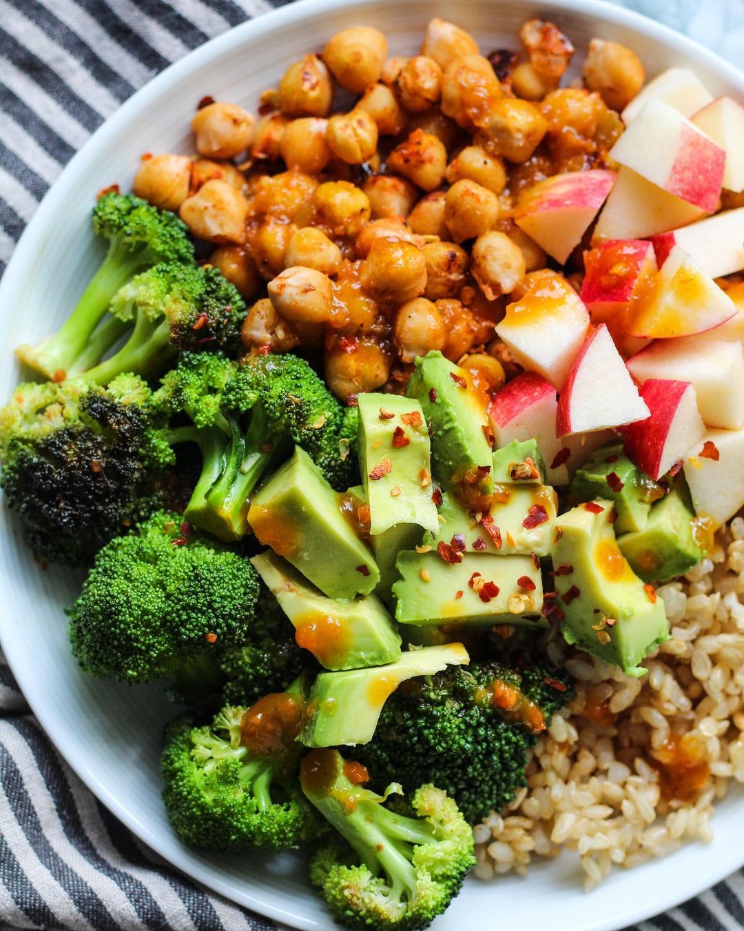 Garlic Chili Chickpeas Bowl