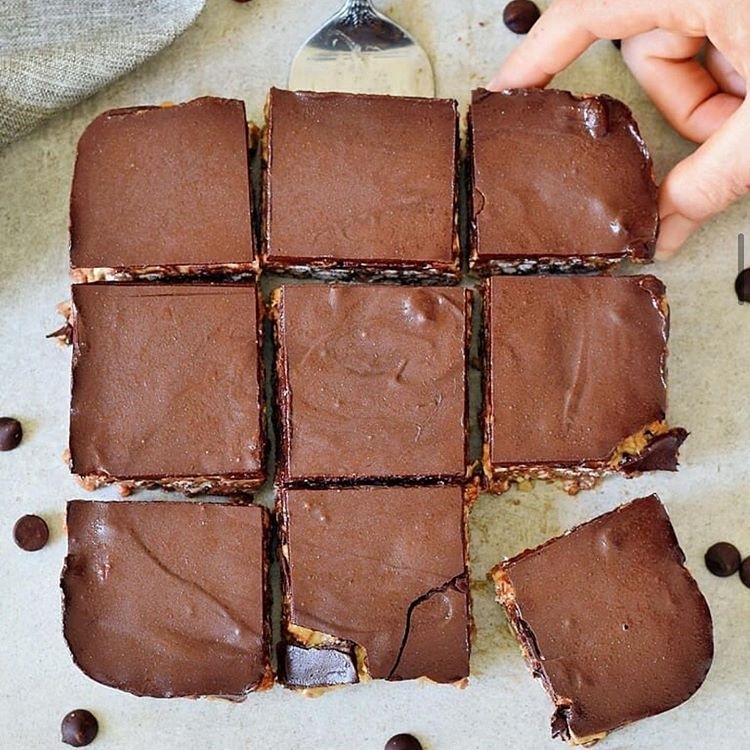 5-Ingredient Peanut Butter Crunch Bars
