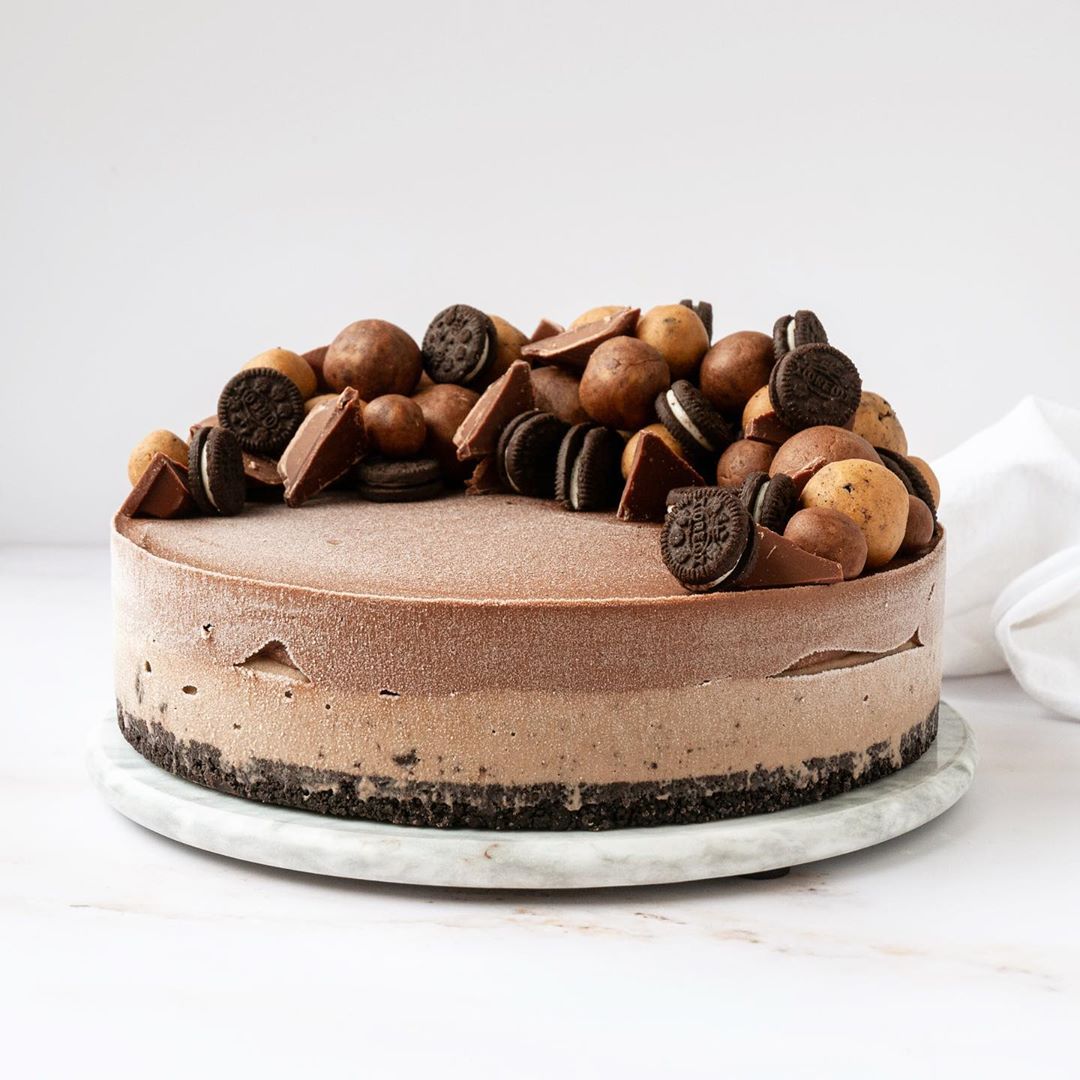 Oreo and Banana Nicecream Birthday Cake