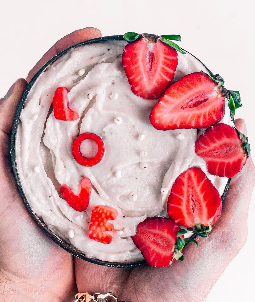 Strawberry Banana Almond Smoothie Bowl