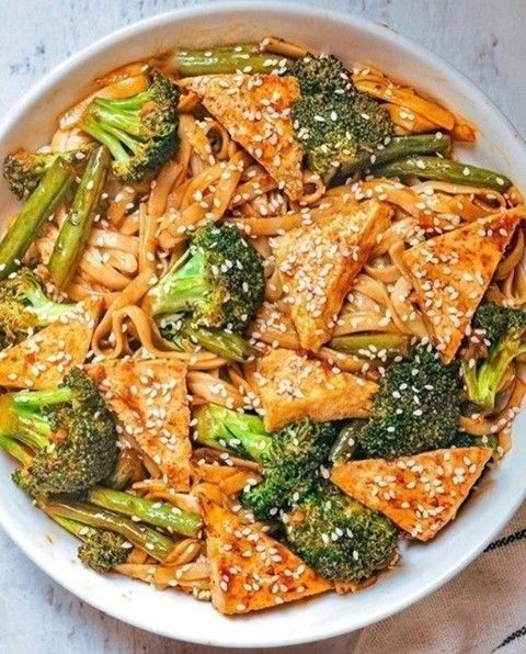Tofu and Broccoli Stir-Fry